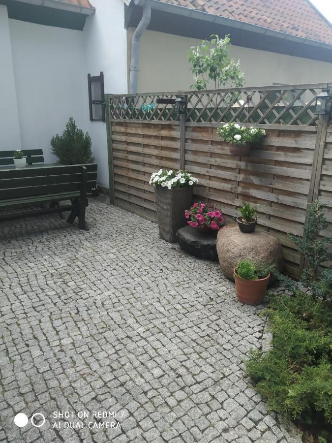 Konik Bar I Pokoje Goscinne Kadyny Exterior foto