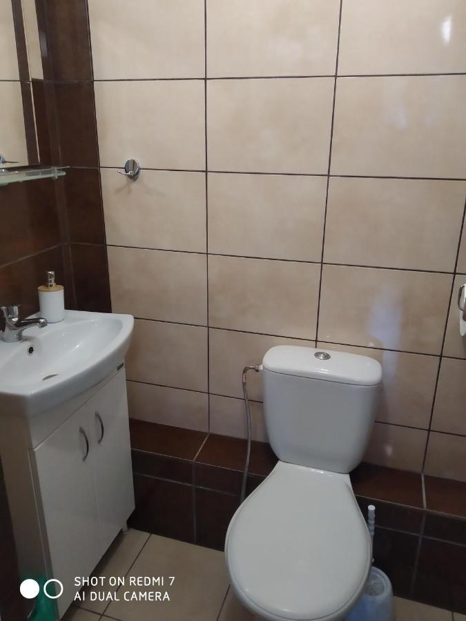 Konik Bar I Pokoje Goscinne Kadyny Exterior foto